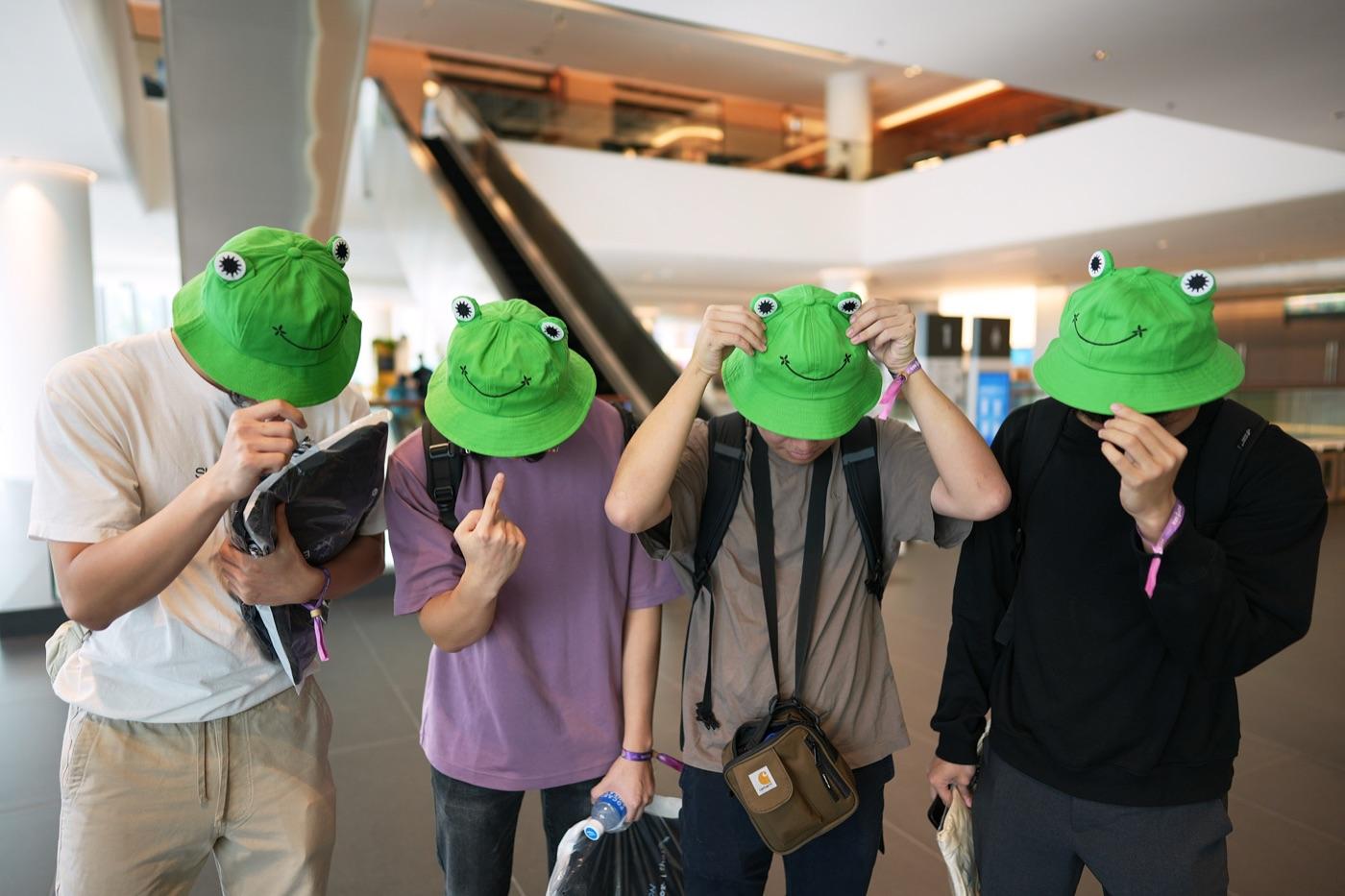 A group of Devcon attendees having fun together