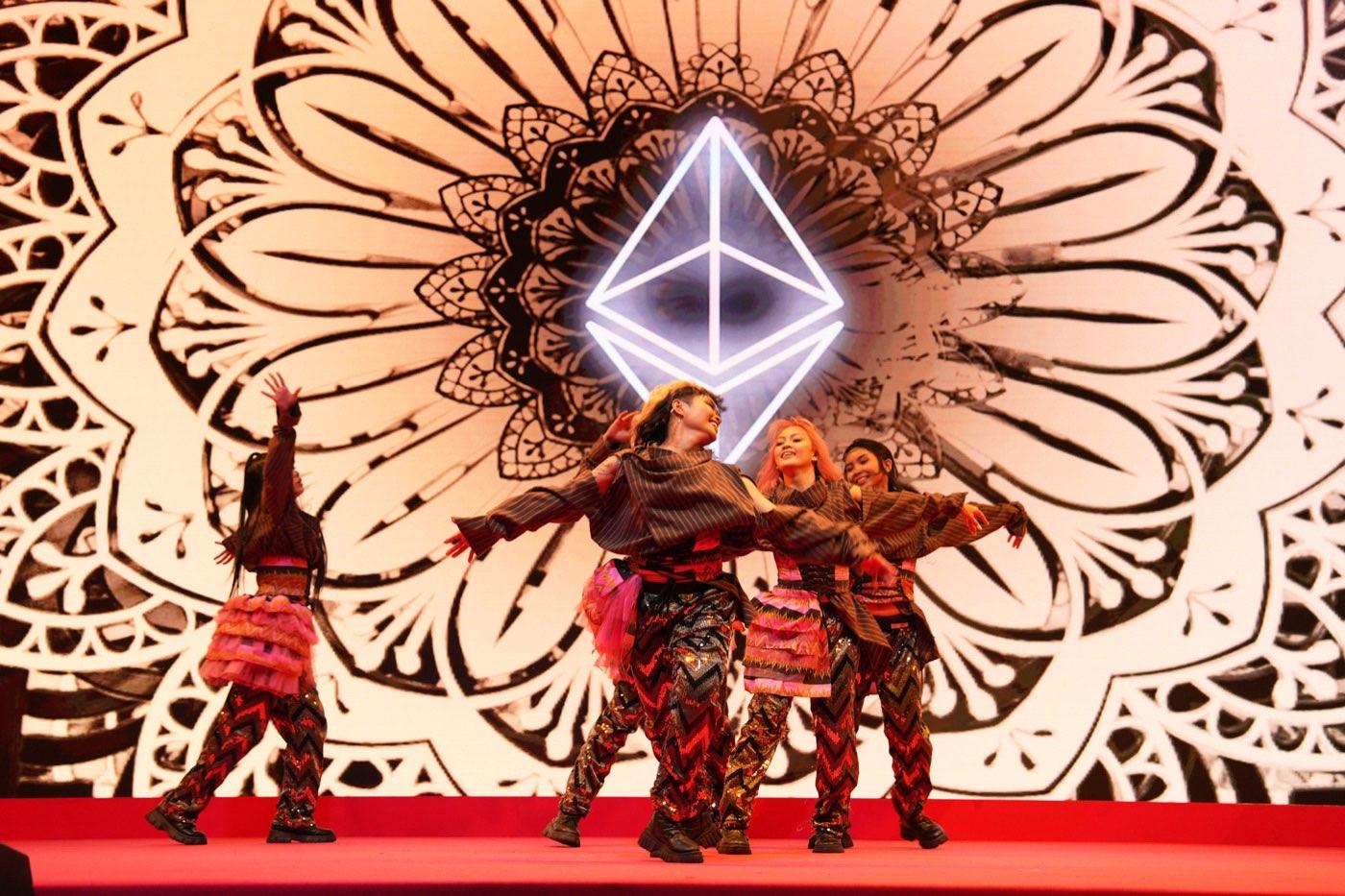 A live art performance at Devcon